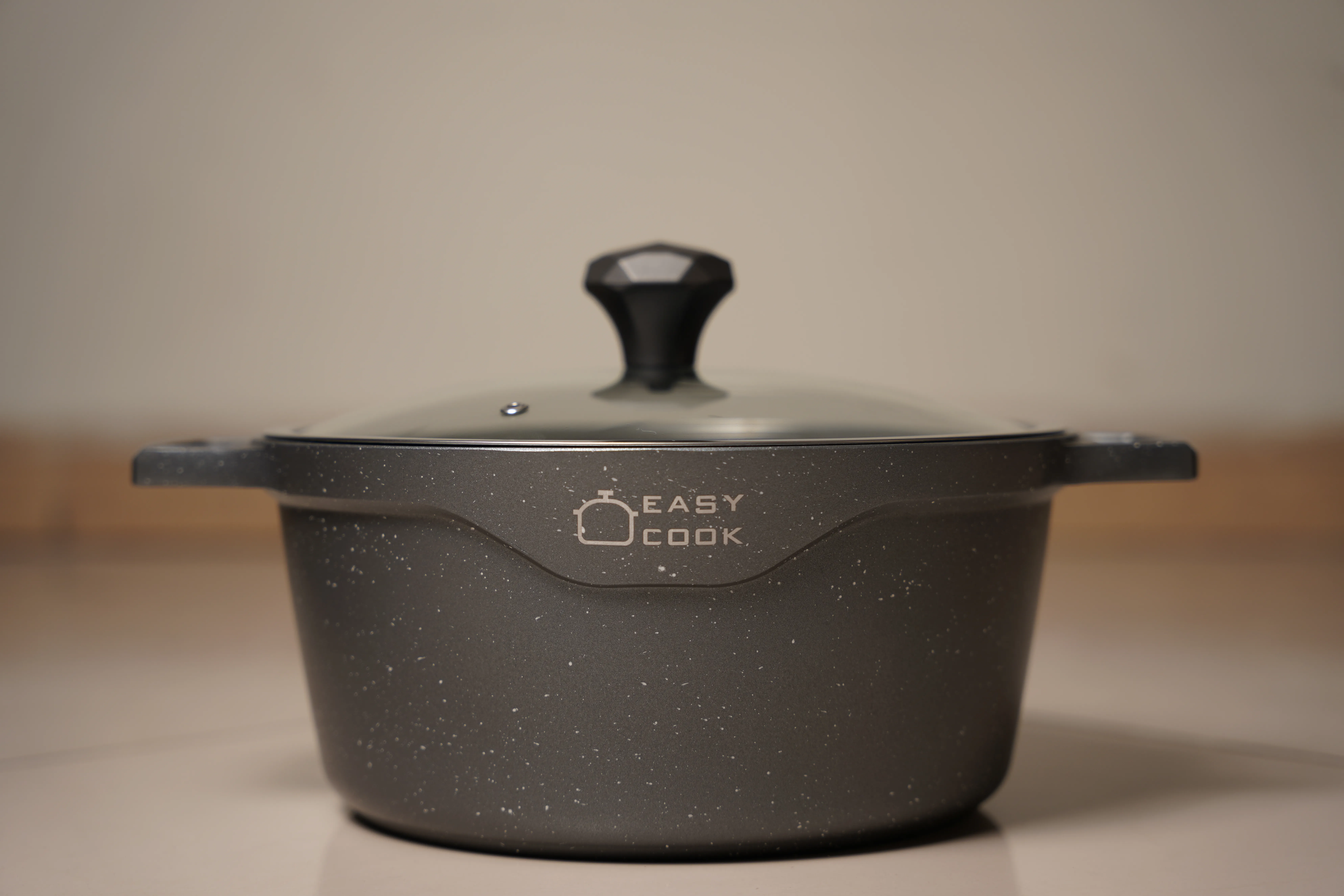 تابه وک چیست؟ انواع کاربردهای تابه وک در آشپزی