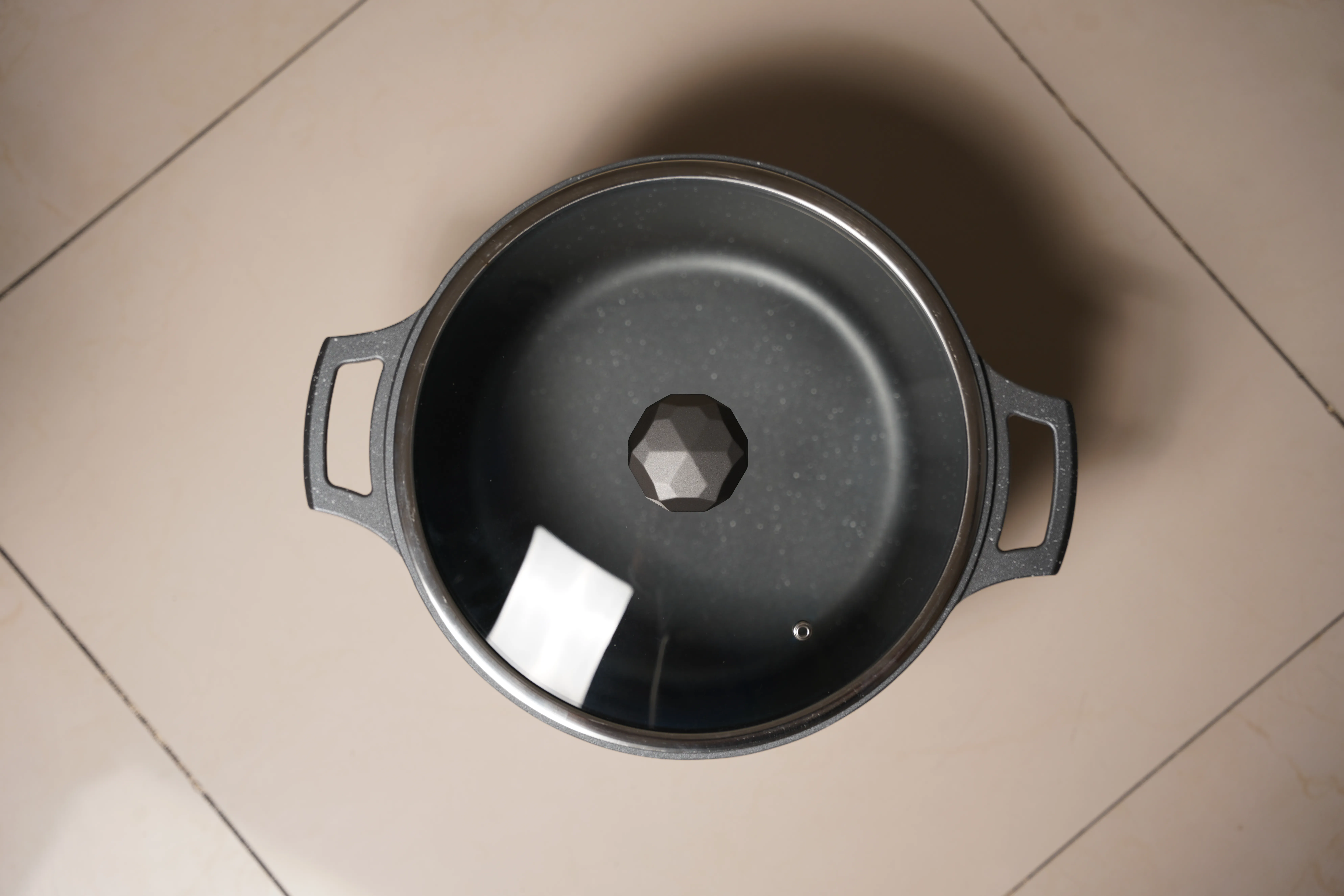 راهنمای انتخاب ظروف مناسب راهنمای انتخاب ظروف مناسب روی آتش و زغالروی آتش و زغال