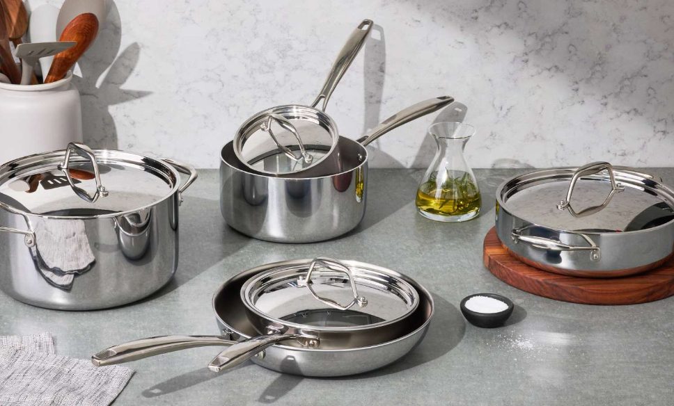 چرا قابلمه چدنی استفاده کنیم؟ مزایای آشپزی با چدنی