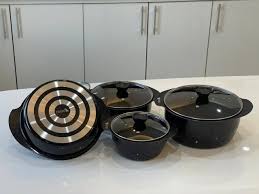 تفاوت قابلمه گرانیتی و سرامیکی | ایمنی و دوام در آشپزی