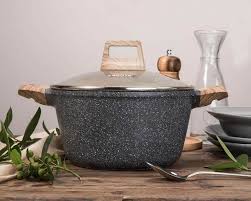 مضرات پخت و پز در قابلمه گرانیتی | واقعیت‌ها و راهکارهای ایزی کوک

