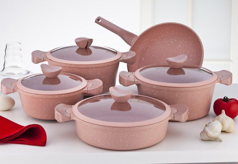 طرز شست و شو قابلمه چدنی | نکات کلیدی برای دوام و بهداشت